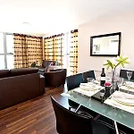 Staycity Millennium Walk Lägenhetshotell