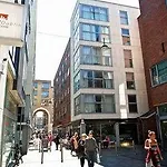 Staycity Millennium Walk Aparthotel 3*