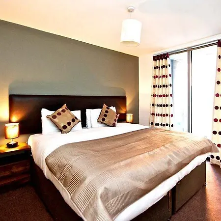 Staycity Millennium Walk Aparthotel 3*