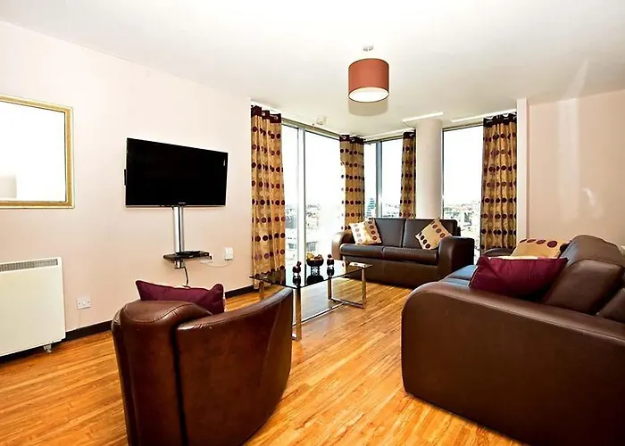 Апарт-отель Staycity Millennium Walk 3*