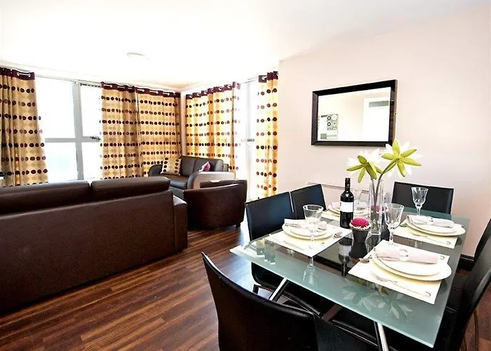 Staycity Millennium Walk Апарт-отель