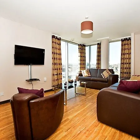 Staycity Millennium Walk Aparthotel