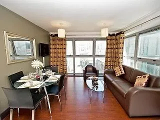 Lägenhetshotell Staycity Millennium Walk