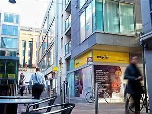 Staycity Millennium Walk מלון דירות